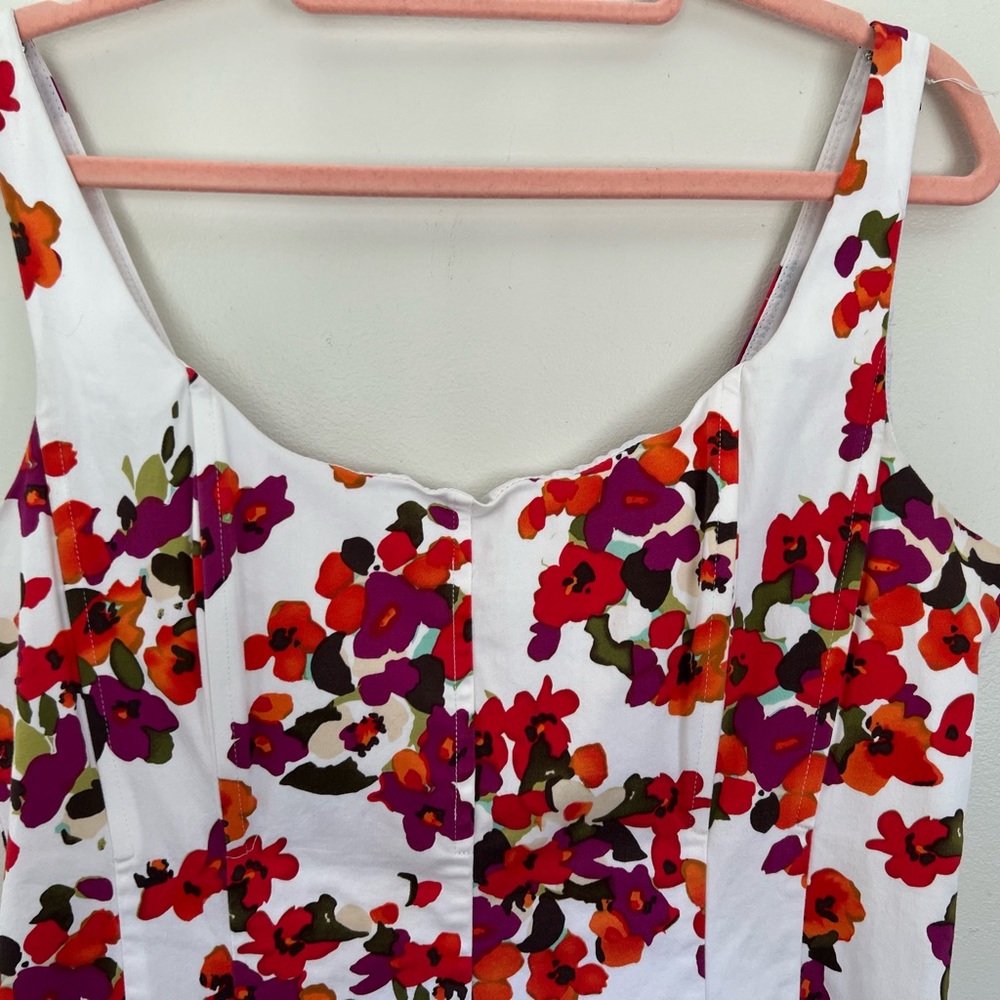 Jones Studio White Dress with Vibrant Floral Pattern